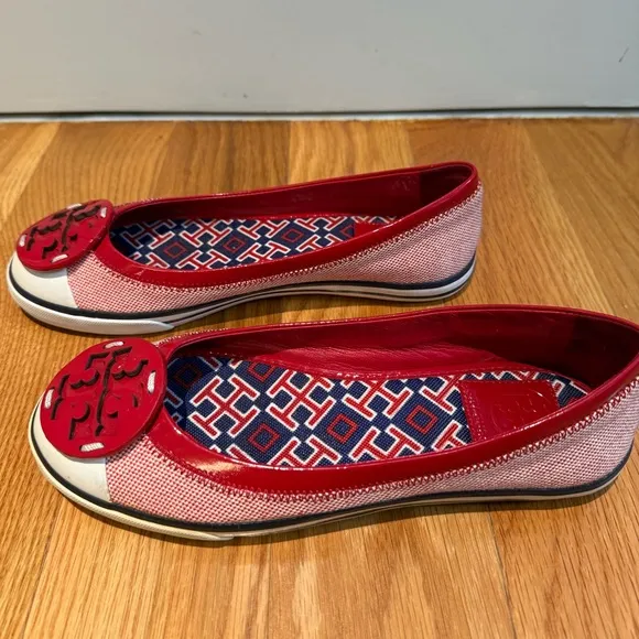 Pre-owned Tory Burch Channing Red and white canvas Sneakers / Flats Size 6.5