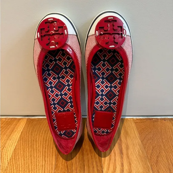 Pre-owned Tory Burch Channing Red and white canvas Sneakers / Flats Size 6.5