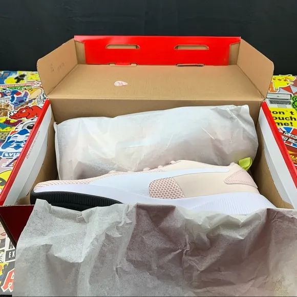 Puma Flyer Runner Light Pink Size 7 Youth / 8.5 Womens