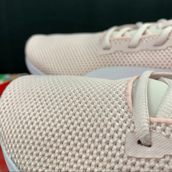 Puma Flyer Runner Light Pink Size 7 Youth / 8.5 Womens