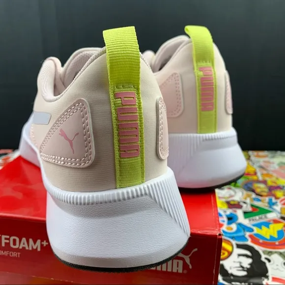 Puma Flyer Runner Light Pink Size 7 Youth / 8.5 Womens