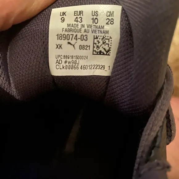 PUMA TENNIS SHOES