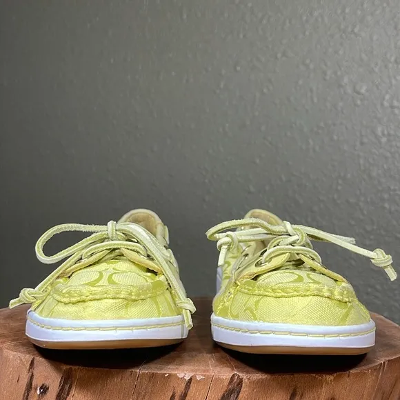 RARE COLOR COACH RAINEY SIGNATURE BOAT SHOES