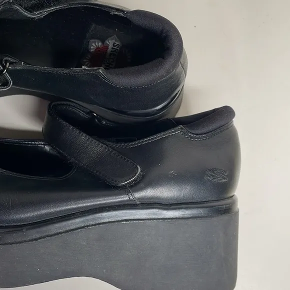 Rare vintage 90’s Skechers leather platform Mary Jane shoes, in black, y2k