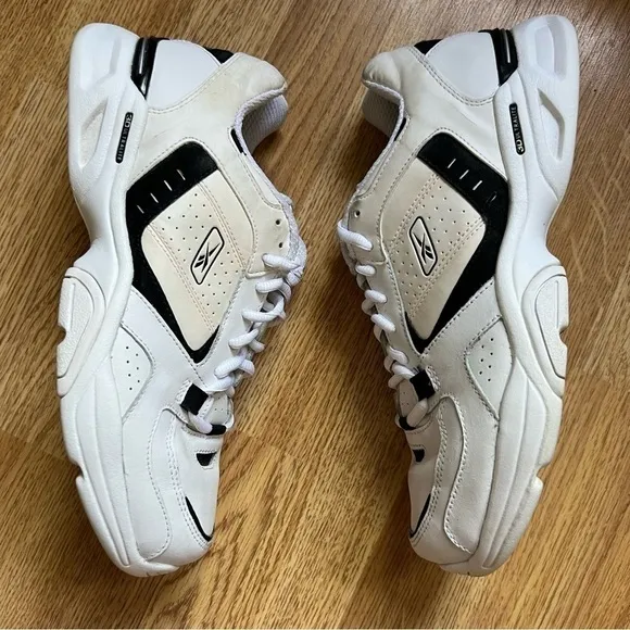 Reebok 3D Ultra Light White Leather Black Detailing Lace Up Sports Sneakers
