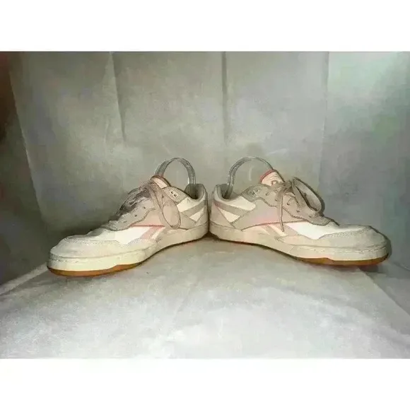 Reebok Women's Lifestyle BB 4000 Sneakers Sz 9 in White Soft Ecru/Coral Court