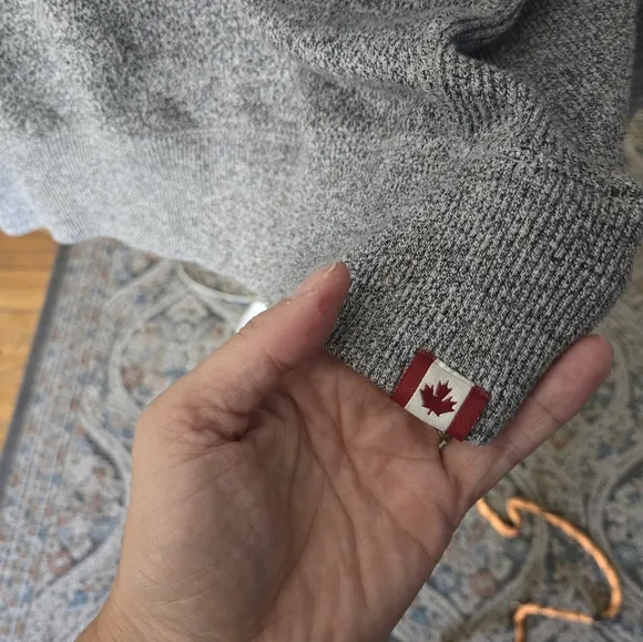 Roots Canada Monte Tenblant XS Sweatshirt