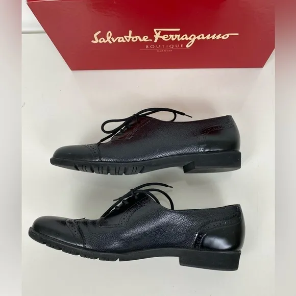 Salvatore Ferragamo Ferrara Women's 7 1/2 AA Black Leather Oxford Lace Up Shoes