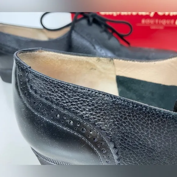 Salvatore Ferragamo Ferrara Women's 7 1/2 AA Black Leather Oxford Lace Up Shoes