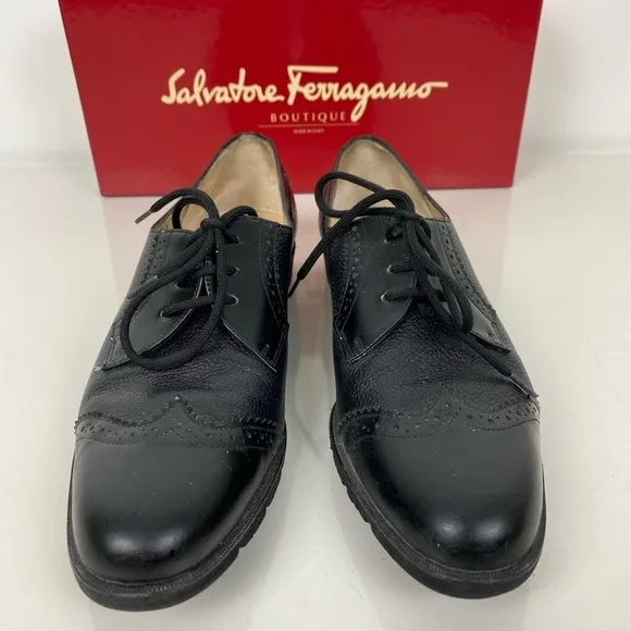 Salvatore Ferragamo Ferrara Women's 7 1/2 AA Black Leather Oxford Lace Up Shoes