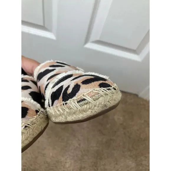 Schutz ohanna espadrille leopard flats sz 7.5 slip on canvas
