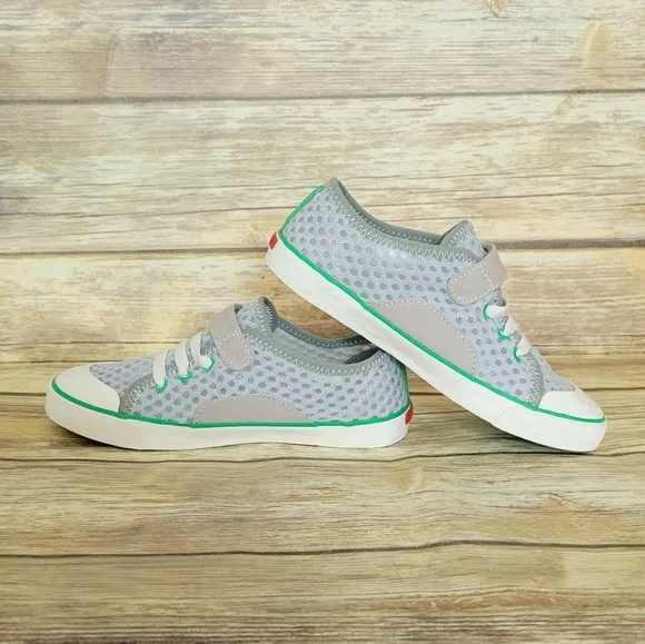 See Kai Run Toddler Sneaker 4Y
