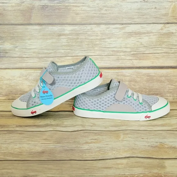 See Kai Run Toddler Sneaker 4Y