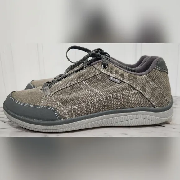 Simms grey Westshore shoes sneakers men's size 14