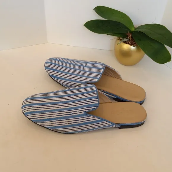 Singles Capri mule white blue striped shoes