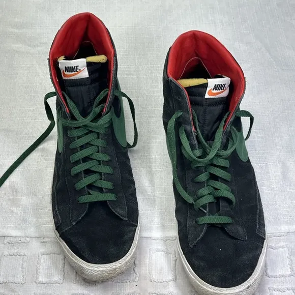 Size 15 Nike Suede Like Black  Green Swoosh Red Trim Tongues Foam Shows  Derby