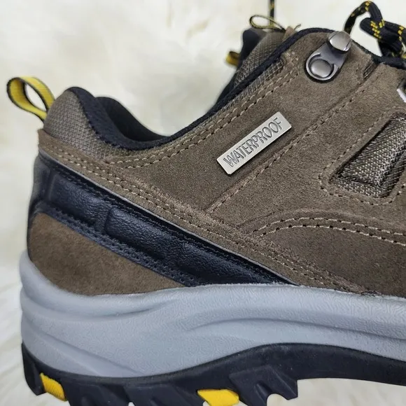 Skecher Designer Style Relax Comfortable Fit , Brown And Black ,Size 11.5 Men