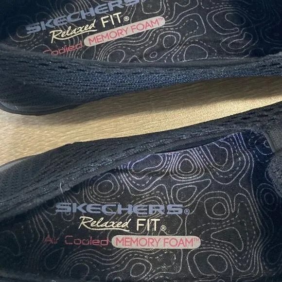 Skechers Reggae Fest Willows Black Relaxed Fit Air Cooled Memory Foam W 7.5
