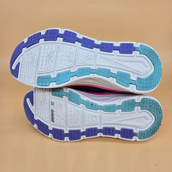 Skechers Relaxed Fit: D'Lux Walker - Infinite Motion Women's Shoes Size 8.5