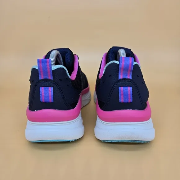 Skechers Relaxed Fit: D'Lux Walker - Infinite Motion Women's Shoes Size 8.5