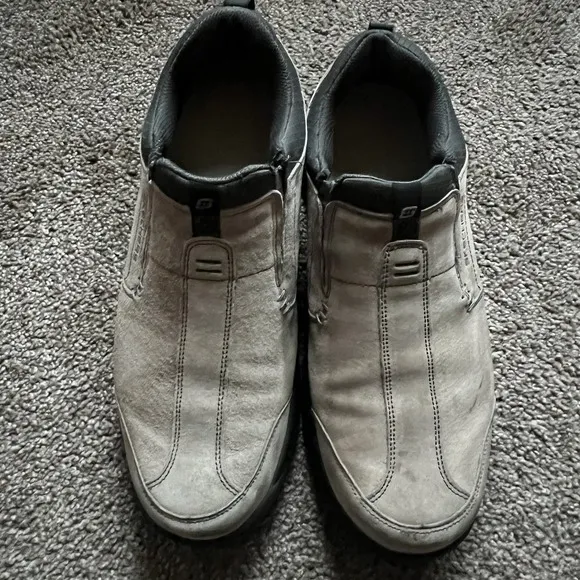 SKECHERS‎ Shoes Slip On Beige Relaxed Suede Leather Memory Foam Size 11.5