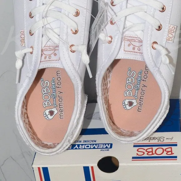 Skechers Women's BOBS B Cute Sneaker WHITE