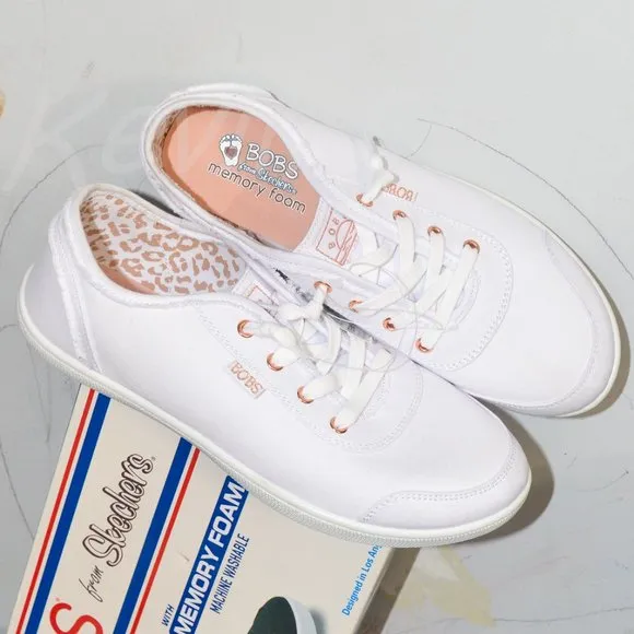 Skechers Women's BOBS B Cute Sneaker WHITE