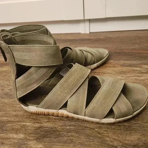 Sorel Out &amp; About Plus Sandals Elastic Gladiator sage green women's 8.5