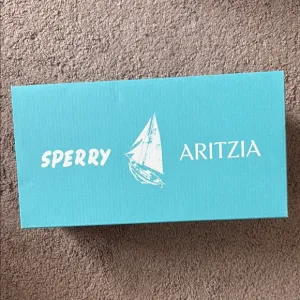 Sperry Aritzia Turquoise Shoe Box