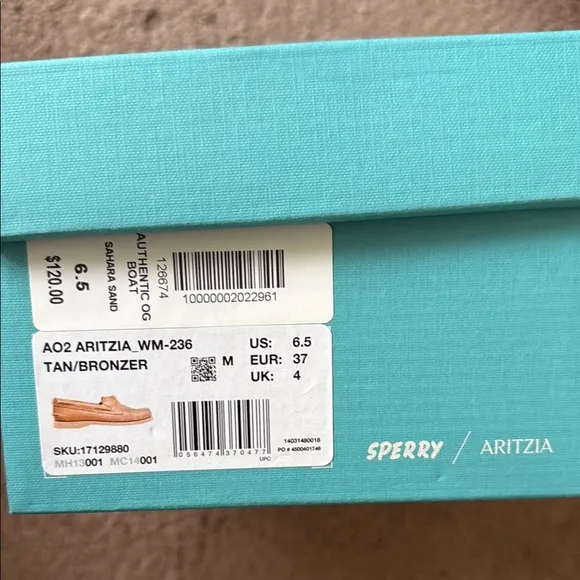 Sperry Aritzia Turquoise Shoe Box