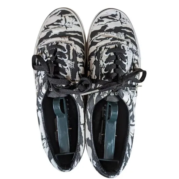Star Wars Vans Authentic Stormtrooper Canvas Shoes Size 9 Black &amp; White