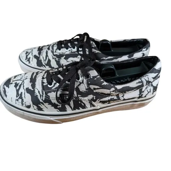 Star Wars Vans Authentic Stormtrooper Canvas Shoes Size 9 Black &amp; White