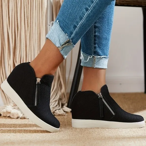 STEVE MADDEN Black Suede Hi top Wedge Booties Sneakers Tennis Shoes Sz 8.5
