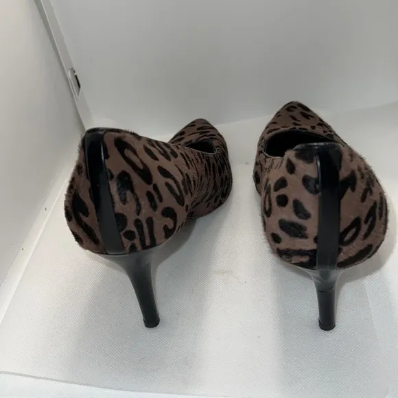 Stuart Weitzman animal Print leather pumps women’s shoes Sz 8.5 M