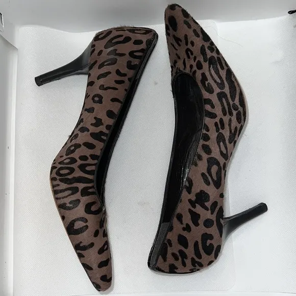 Stuart Weitzman animal Print leather pumps women’s shoes Sz 8.5 M