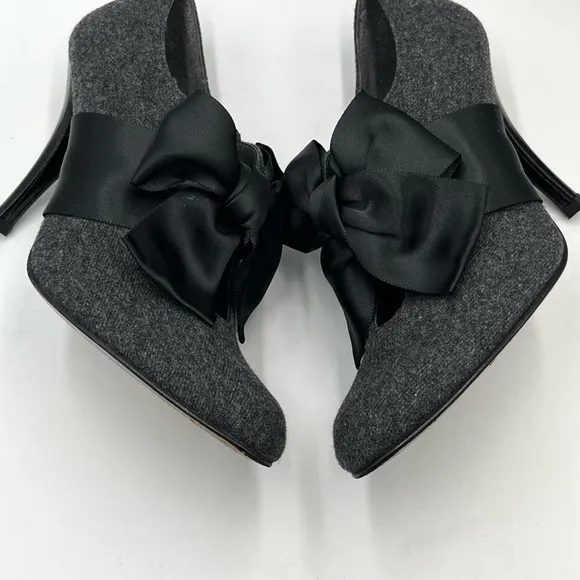 Stuart Weitzman ‘Bouffant' Gray Flannel Satin Bow High Heeled Bootie Sz 7 est