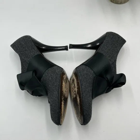 Stuart Weitzman ‘Bouffant' Gray Flannel Satin Bow High Heeled Bootie Sz 7 est