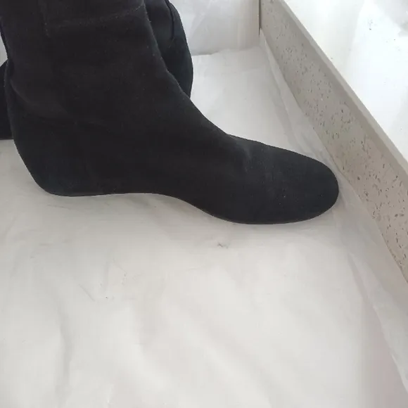 Stuart Weitzman MAINLINE  Over the Knee Boot Black suede women's  Size 8.5M