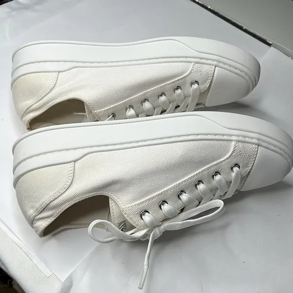 Stuart Weitzman Sz 38 White Canvas Tennis Shoes Sneakers