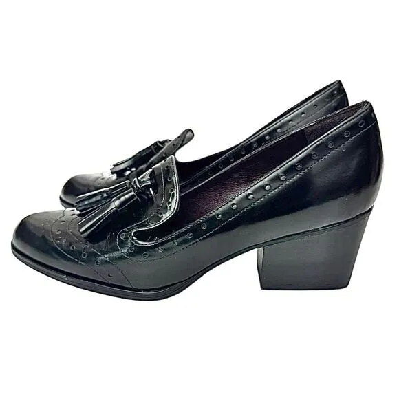 Stuart Weitzman Women’s Wing Tassel Loafer Size 5 M Made In Spain EUC