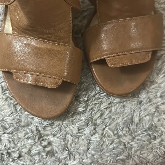 Stuart Weizmann camel leather sandals with belted ankle strap size 40.5
