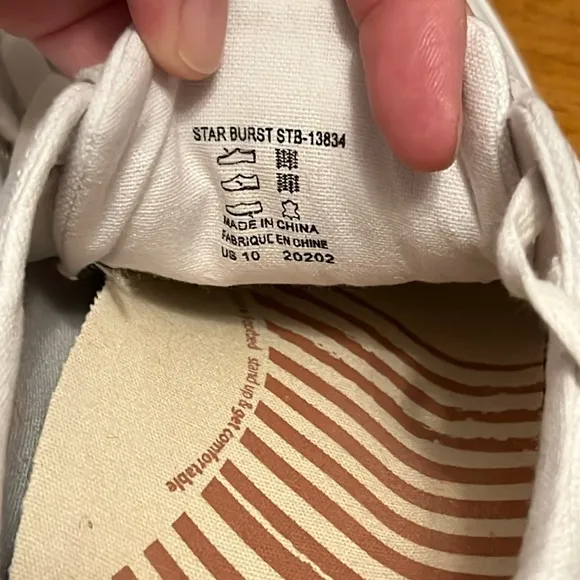 Taos Footwear White Canvas Starburst Lace Up Shoe Womens Size 10