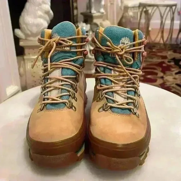 Timberland tims multicolored women’s shoes sz 7 pink purple tan rare!
