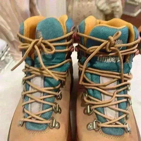Timberland tims multicolored women’s shoes sz 7 pink purple tan rare!