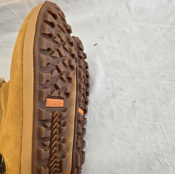 Timberland Women's 7.5W Shearling Tan Suede Pull-On Mukluk Style Boots New