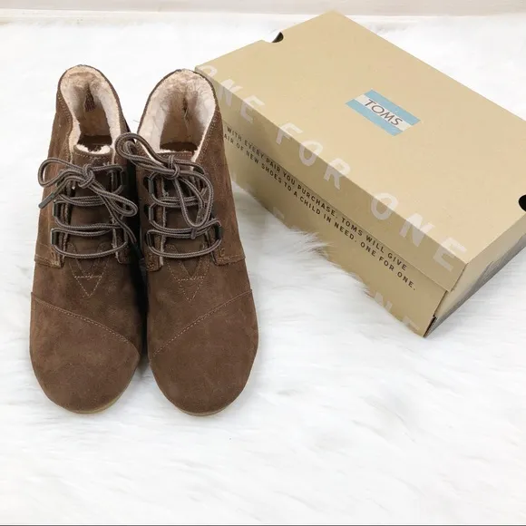 Tom Desert Wedge Bootie Suede Fur Lining Shoes New