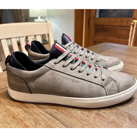 Tommy Hilfiger Sneakers Soft Gray Leather/ Navy Mens‎ 10.5 TMMCNEIL