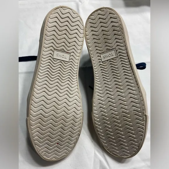 Toms Canvas Shoes