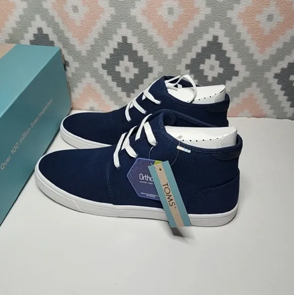 TOMS Carlo Mid-Top Canvas Sneaker