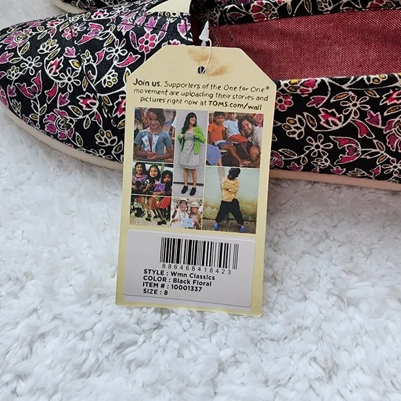 TOMS Floral Canvas Slip On Shoes Soft Comfortable NWT Size 8